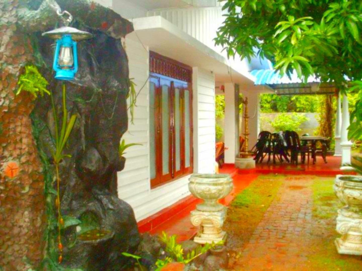 Rock Cascade Tourist Home & Cookery School Polonnaruwa Buitenkant foto